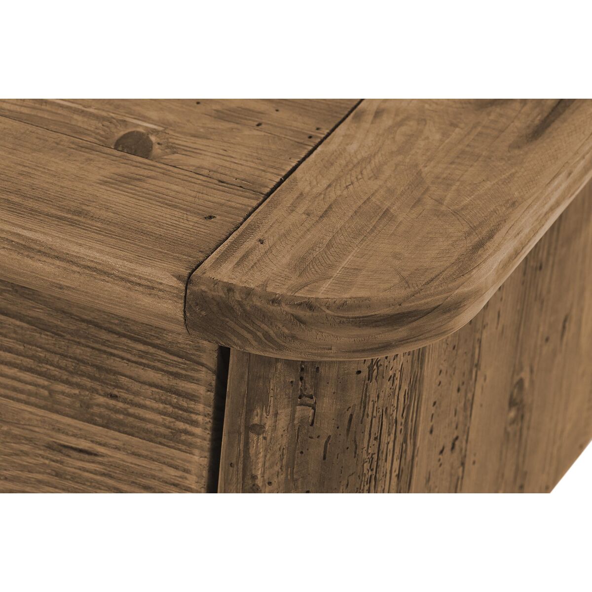 Meuble TV en bois recyclé, angle arrondi et texture visible du bois.
