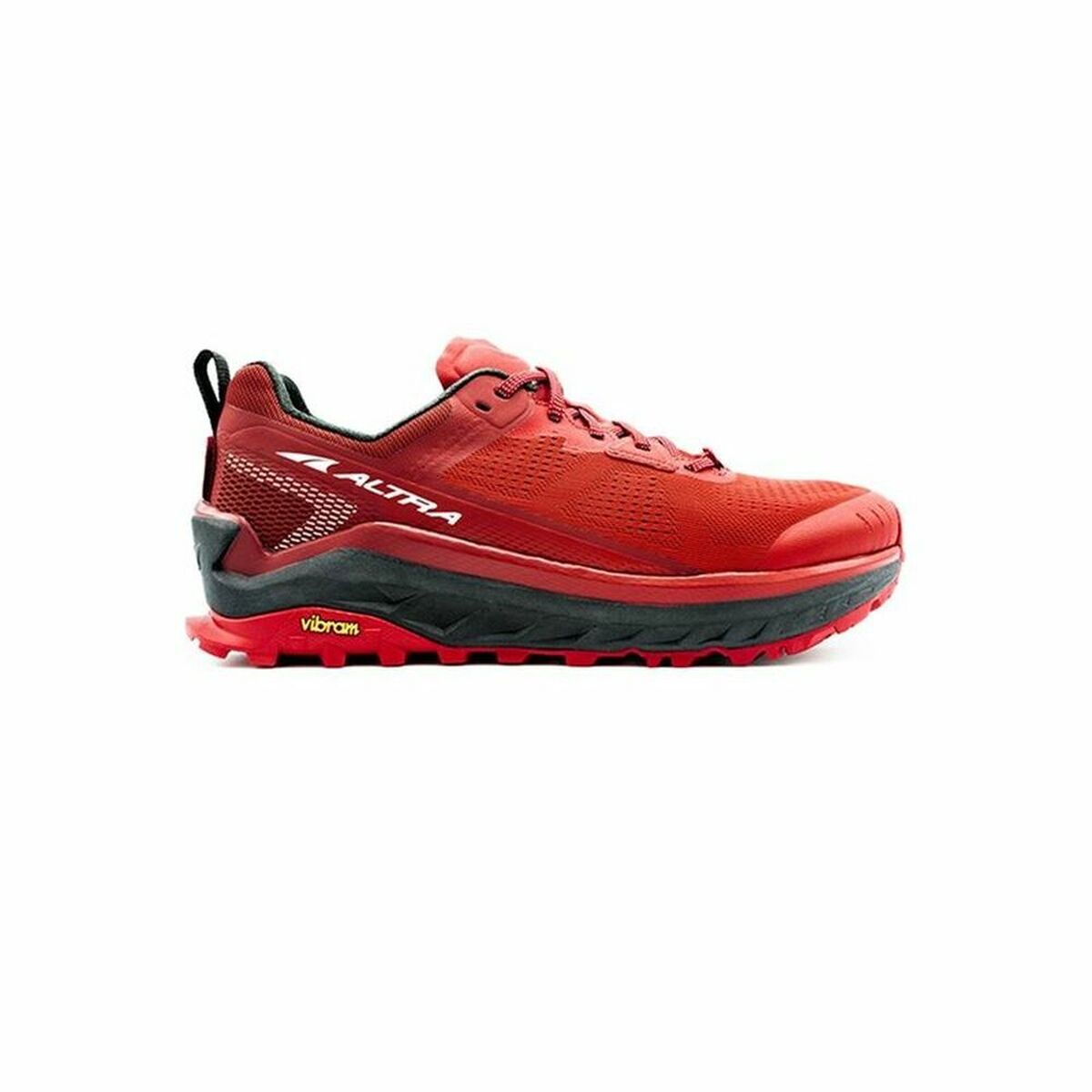 Chaussure de trail Altra rouge, vue 3/4 avec lacets et empiècement noir