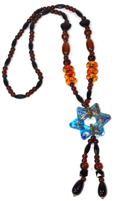 Collier pendentif étoile bleue, perles marron et pampilles noires