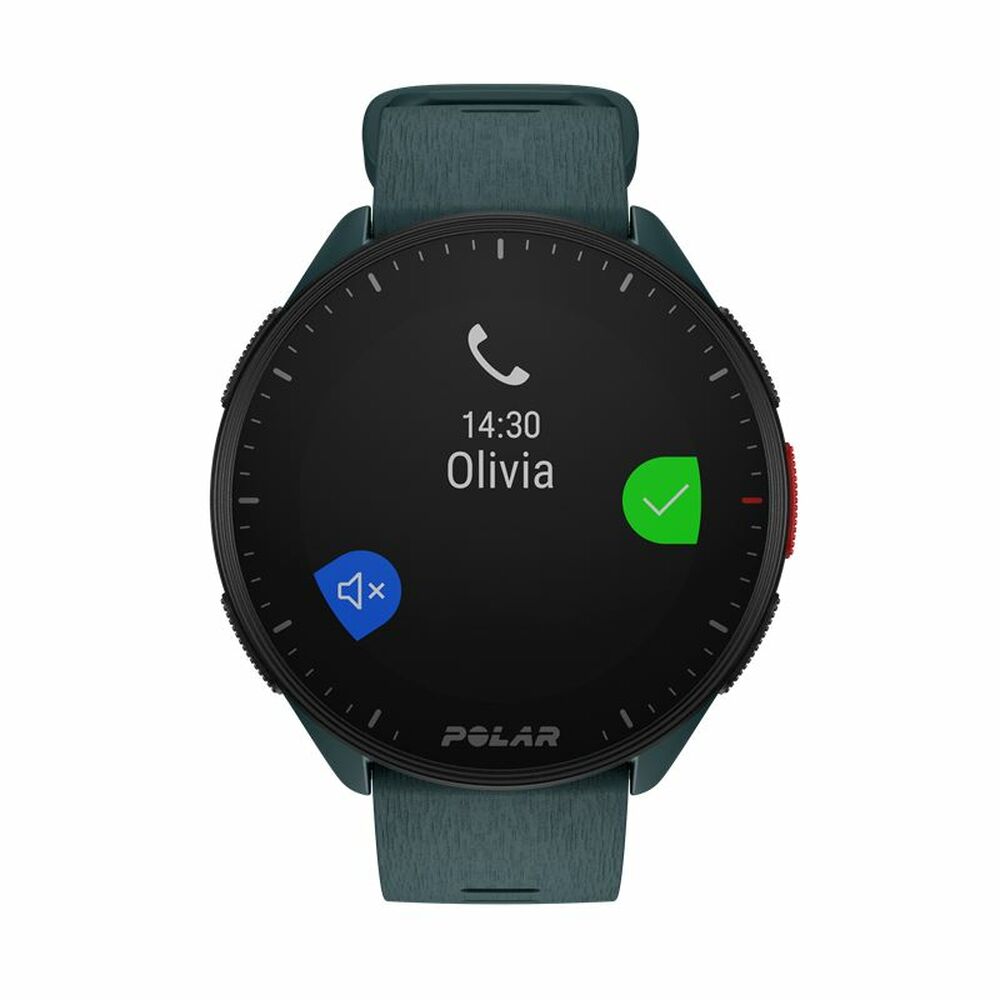 Montre GPS Polar Pacer noire avec écran affichant 14:30 et Olivia