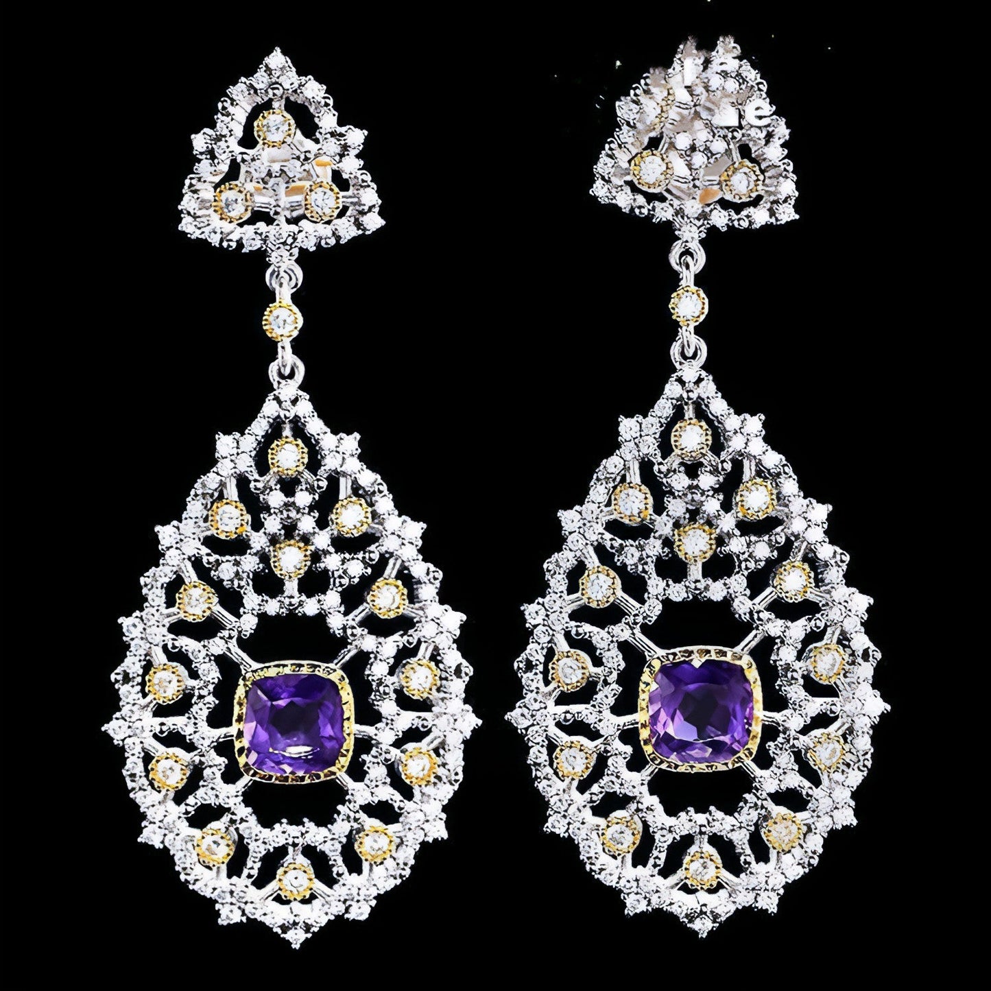 Boucles d’oreilles pendantes goutte argentée, pierres améthyste violette et strass