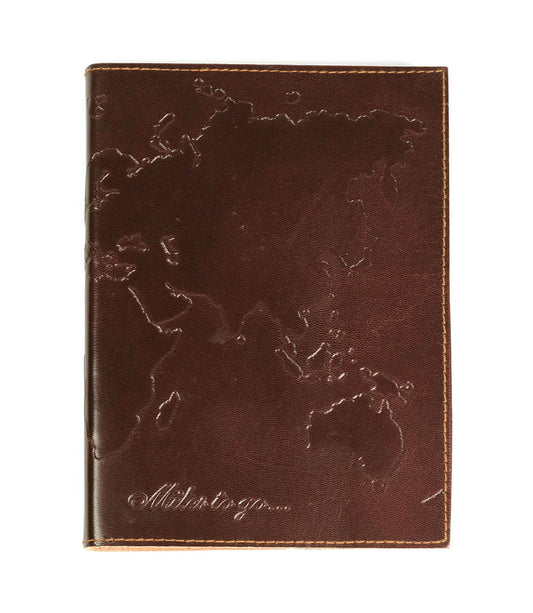 Carnet en cuir marron avec carte du monde gaufrée, couverture rigide 13x18 cm