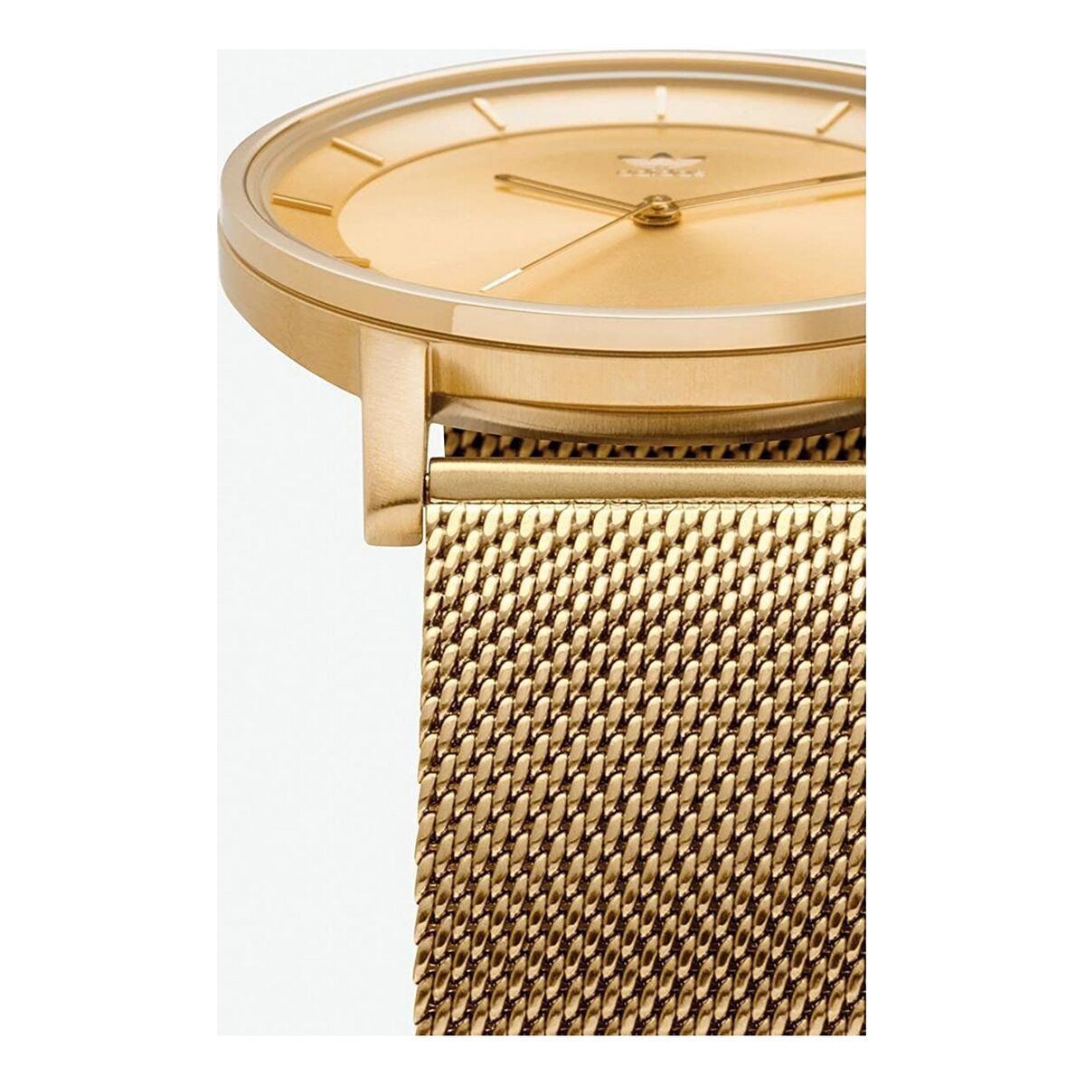 Montre Adidas boîtier doré, couronne et bracelet maille tressée.