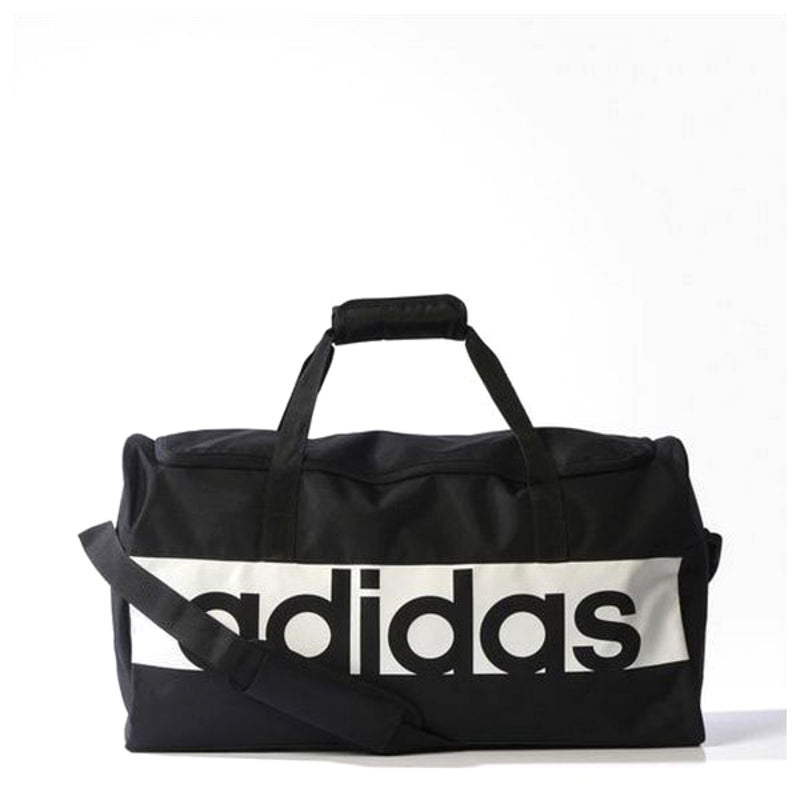 Sac de sport Adidas noir, vue trois-quarts, logo blanc sur bande et sangles.