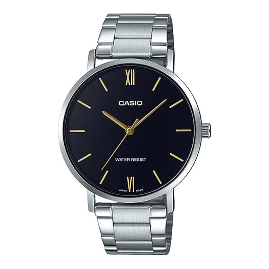 Montre-bracelet Casio cadran bleu marine, bracelet acier, index et aiguilles dorés.