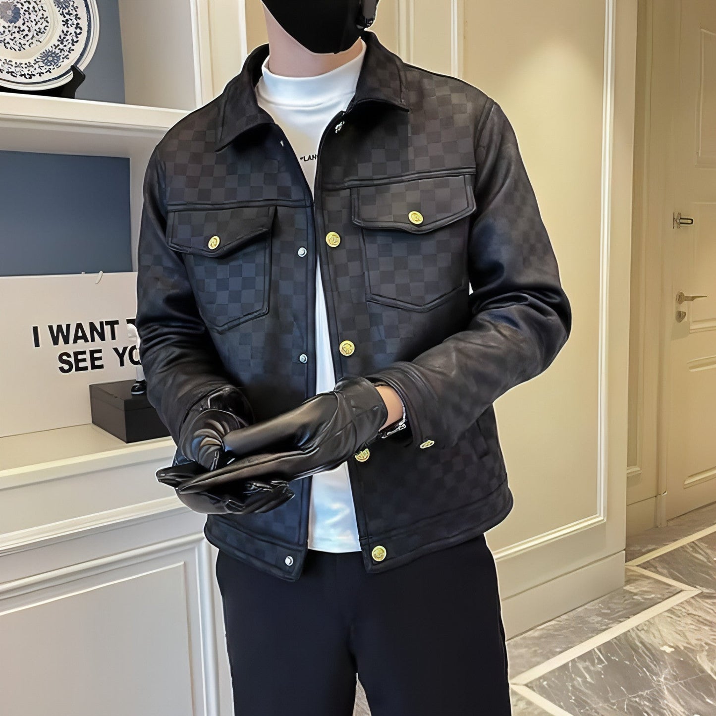 Veste homme noire à motif, col montant, boutons visibles et poches plaquées