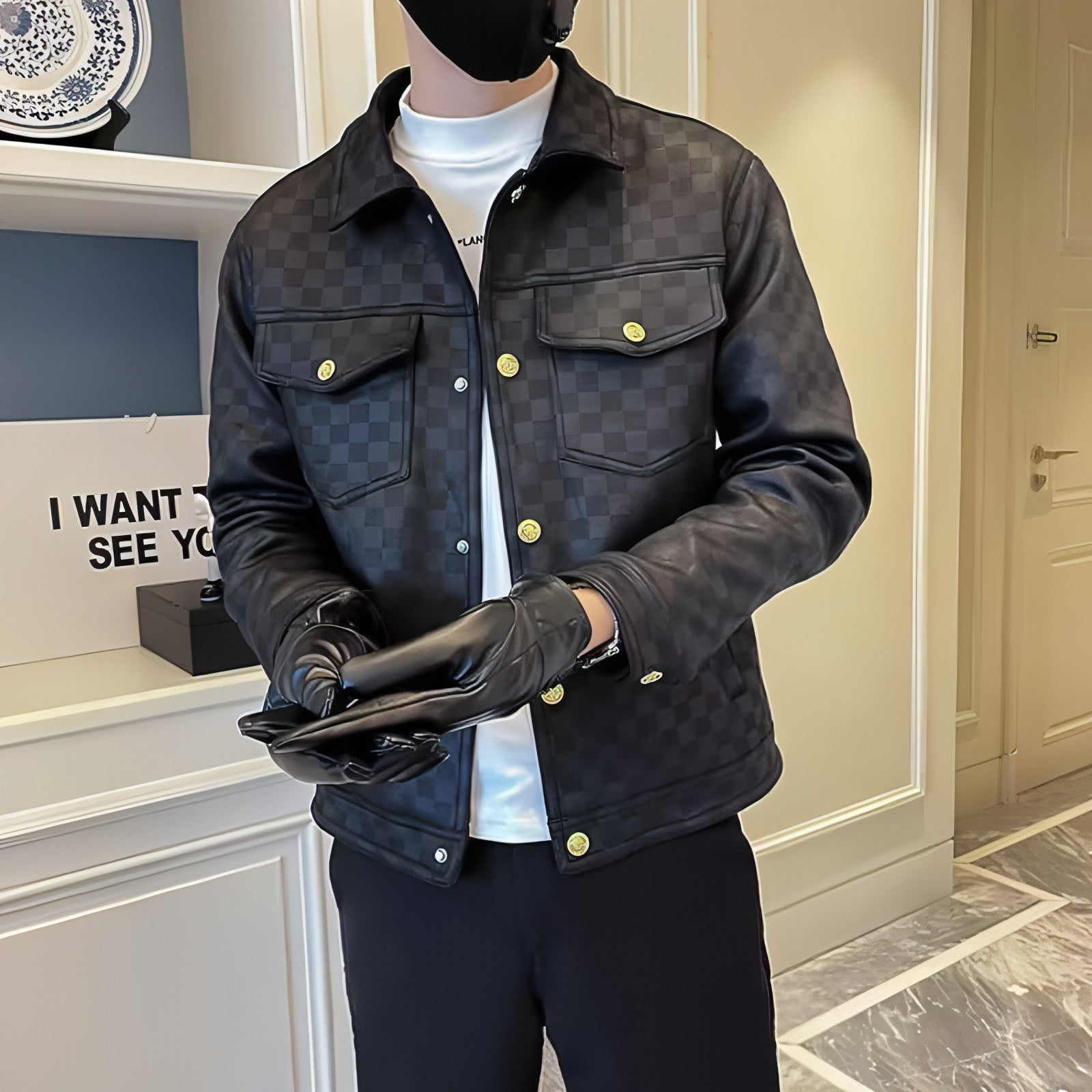 Veste homme noire à motif, col montant, boutons visibles et poches plaquées