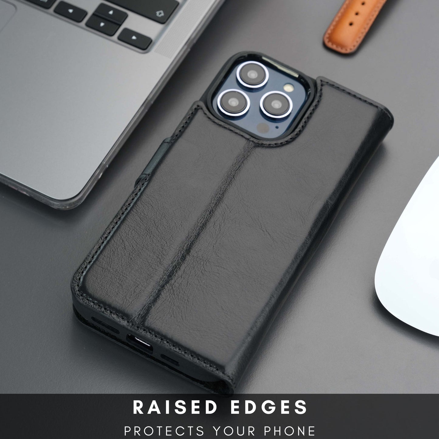 Coque portefeuille en cuir noir pour iPhone, vue arrière avec protection de l’appareil.