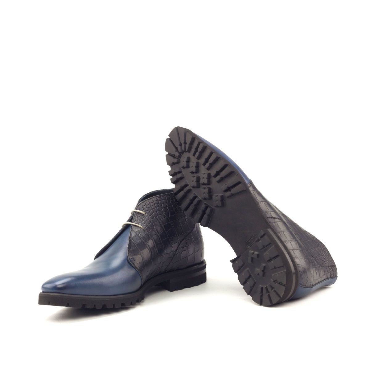 Bottes mi-montantes cuir croco peint bleu marine, vue semelle extérieure crantée