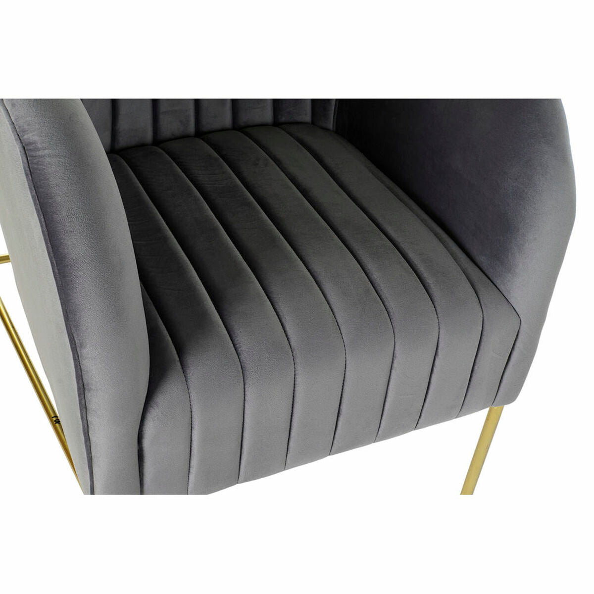 Fauteuil en tissu gris : assise à rainures, finition arrondie et accoudoir rembourré.