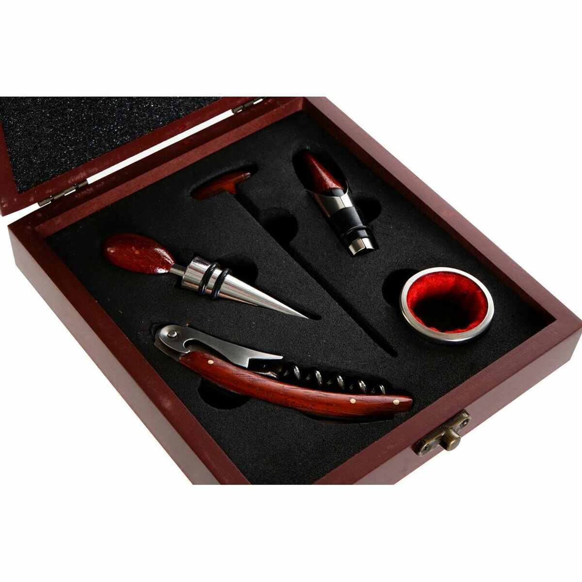 Accessoires vin en inox dans un coffret : tire-bouchon, coupe-capsule et anneau rouge.