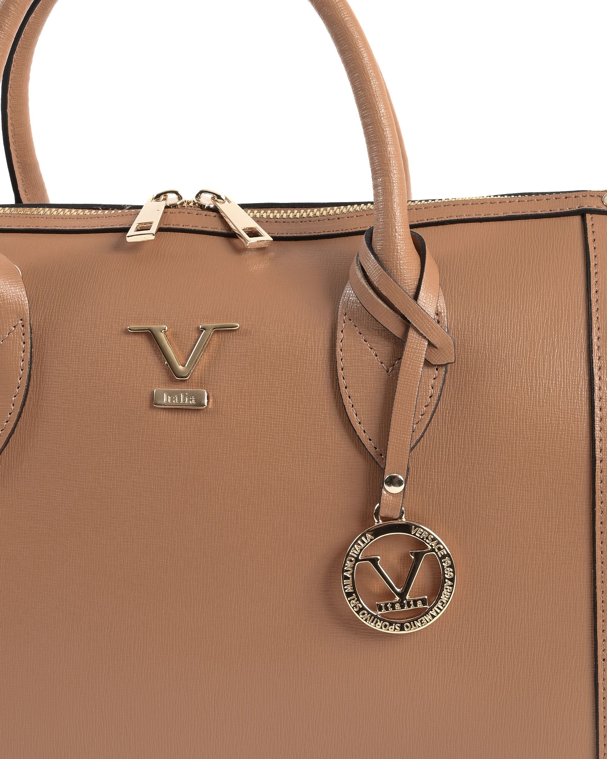 Sac à main V Italia beige clair: logo V métal, breloque ronde et fermeture éclair