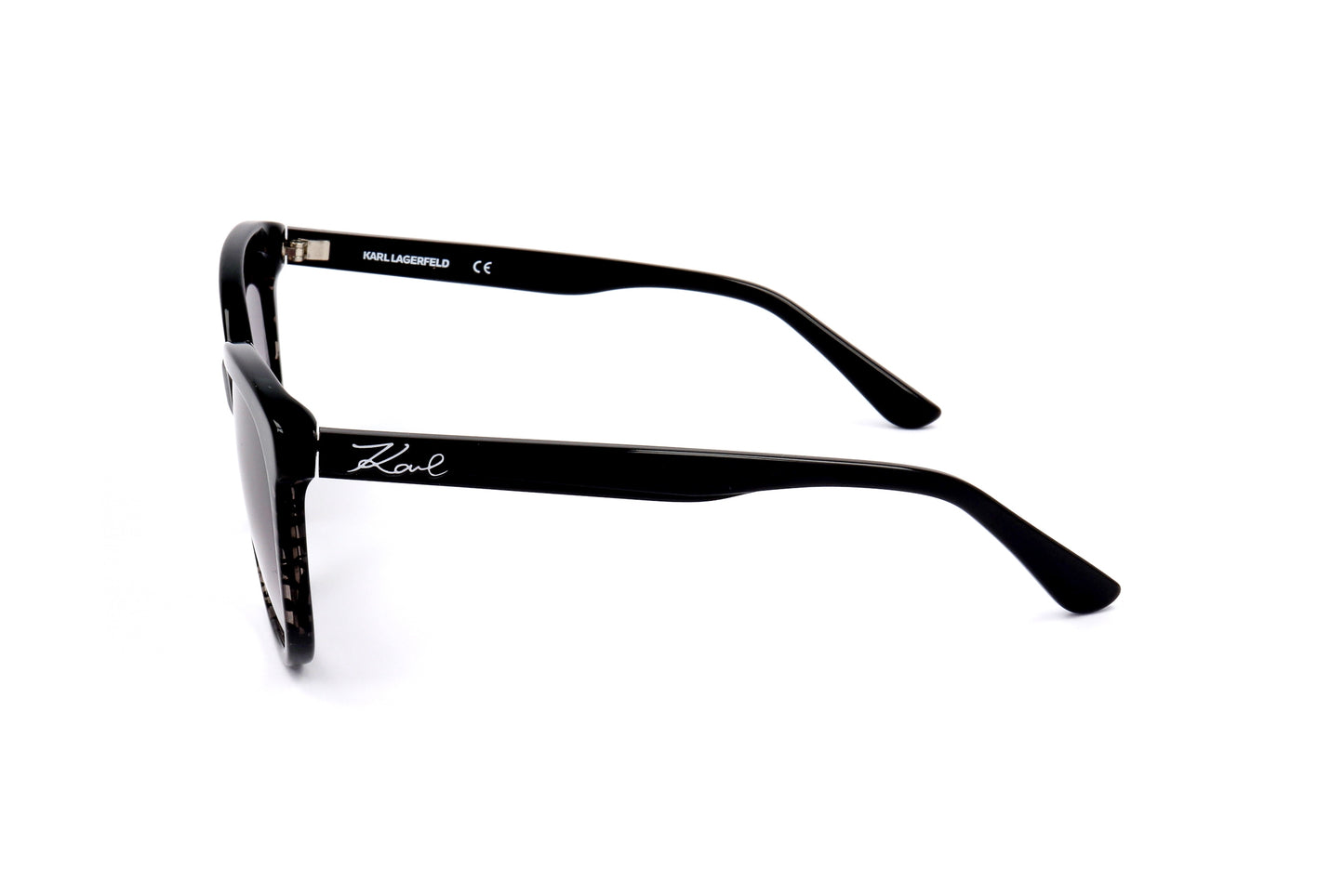 Lunettes de soleil femme Karl Lagerfeld, monture noire, branche avec logo, vue latérale