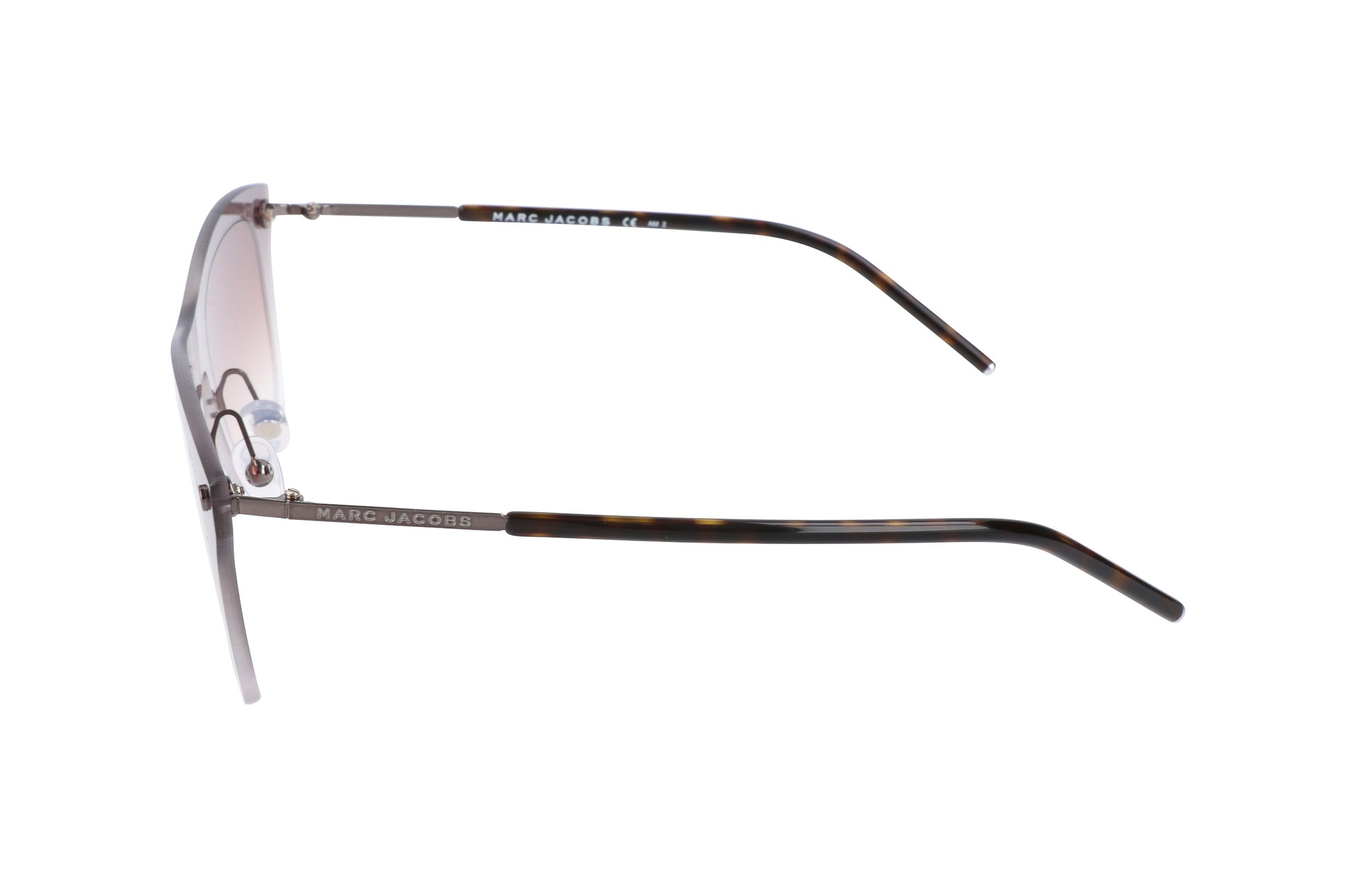 Lunettes Marc Jacobs, branches et monture havane brun, verres dégradés rosés.