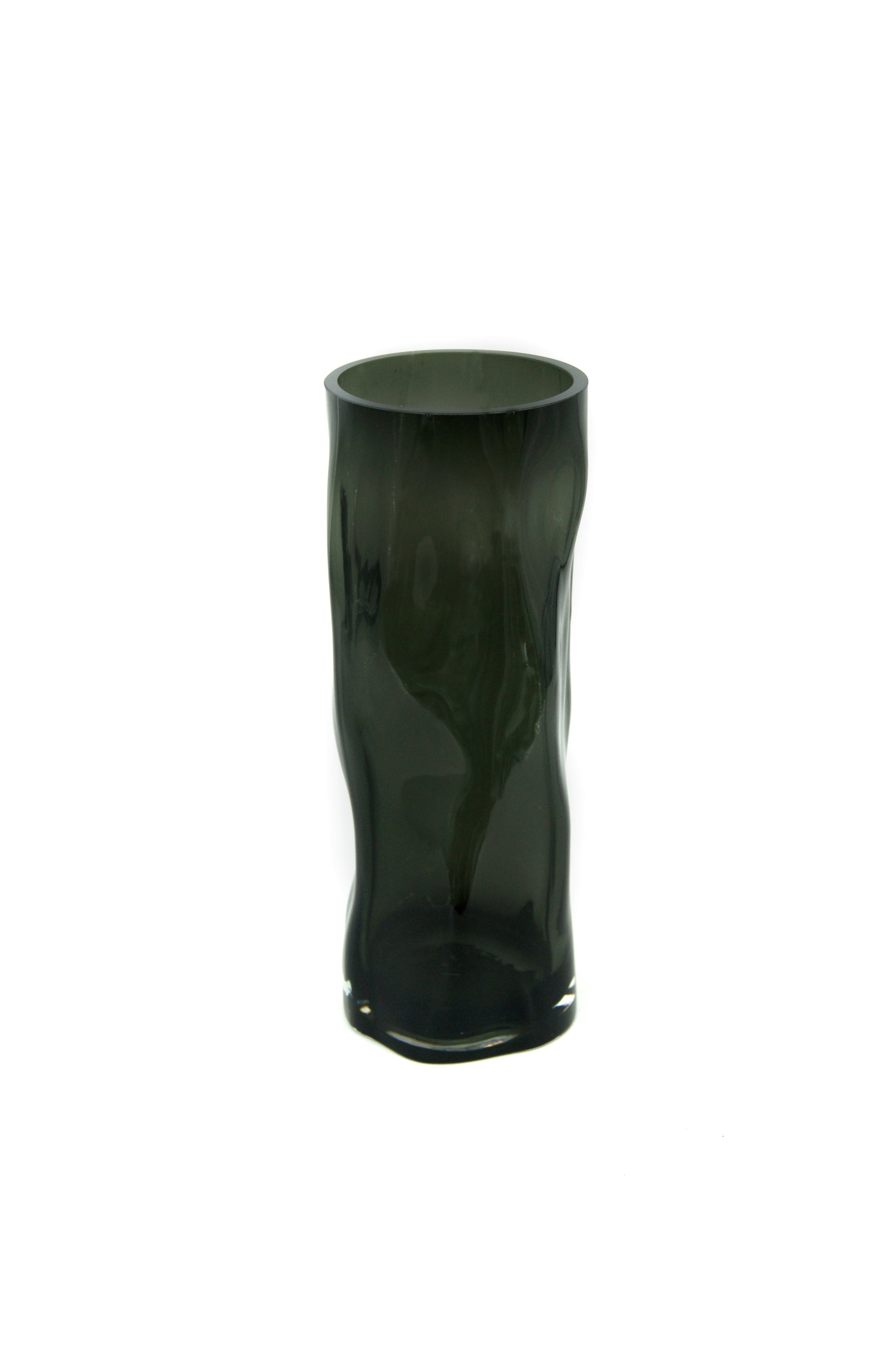 Vase cylindrique en verre anthracite, surface striée, bord évasé