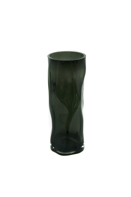 Vase cylindrique en verre anthracite, surface striée, bord évasé