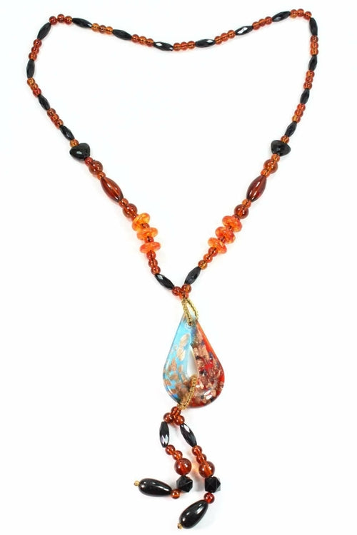 Collier à perles de résine, pendentif poire bleu décor peint, pampilles noires