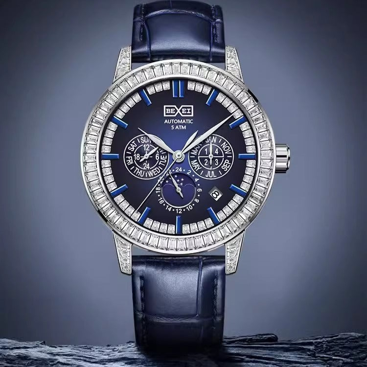 Montre à cadran bleu avec bracelet cuir bleu et lunette sertie, boîtier argent.