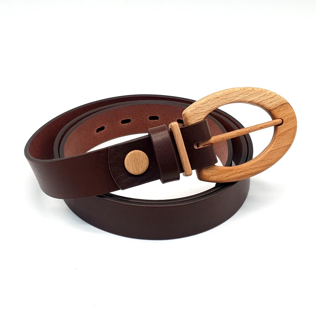 Ceinture cuir marron, boucle en bois clair et ardillon discret