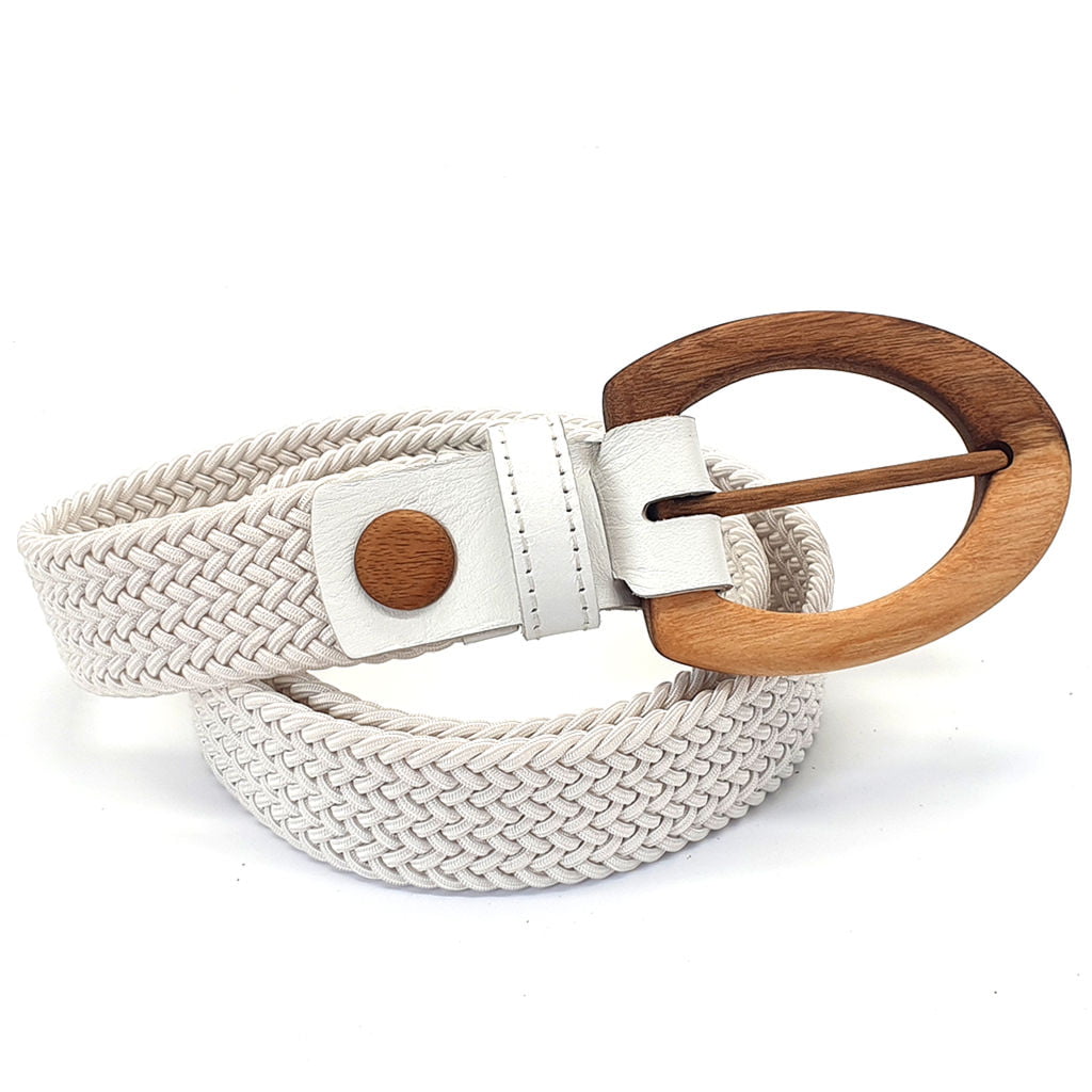 Ceinture tressée blanc cassé, boucle en bois ovale et bride blanche avec rivet marron.