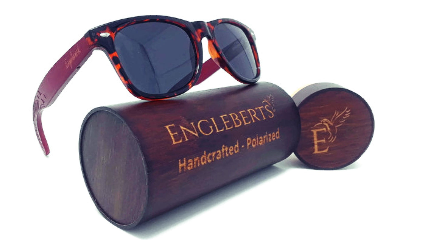 Lunettes de soleil Engleberts monture écaille rouge, verres foncés, étui bois