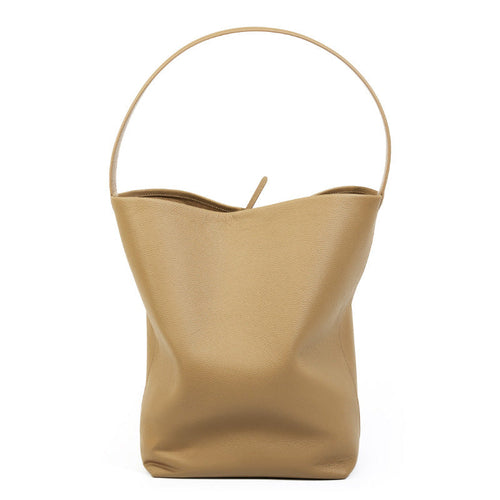 Sac seau en cuir Ideluxe™ beige, grand format, anses courbes, cordon à la fermeture