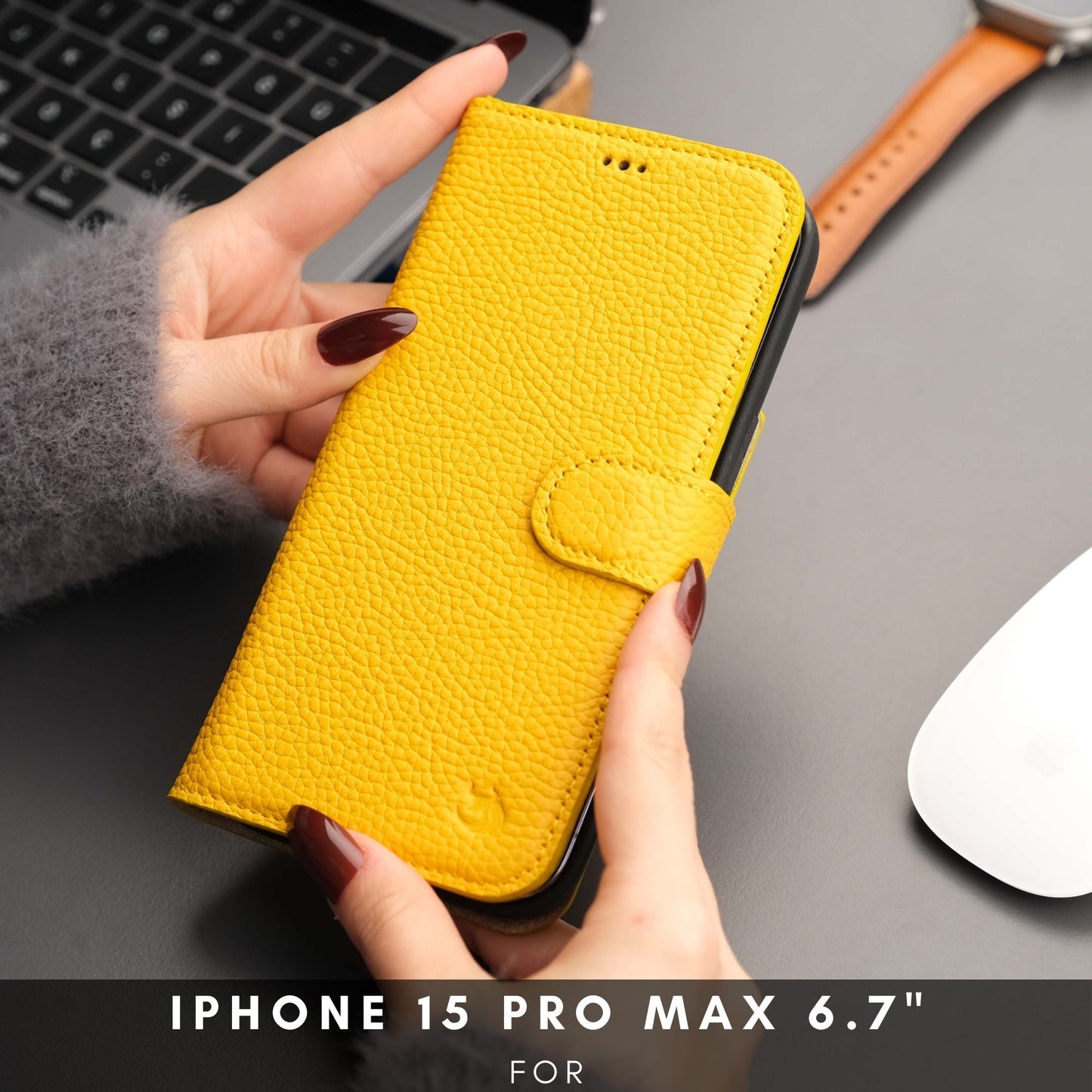 Coque portefeuille cuir jaune, rabat fermé avec attache, dos d’iPhone