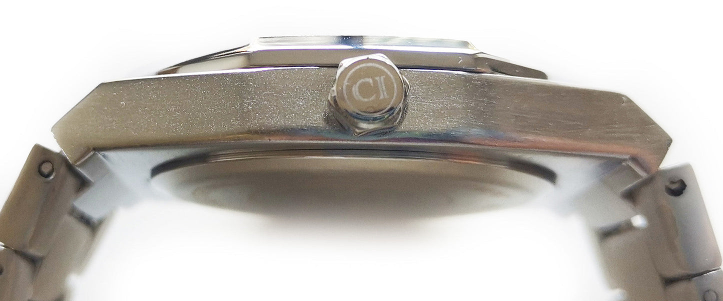 Montre-bracelet homme, fond de boîtier rond en acier inox avec logo