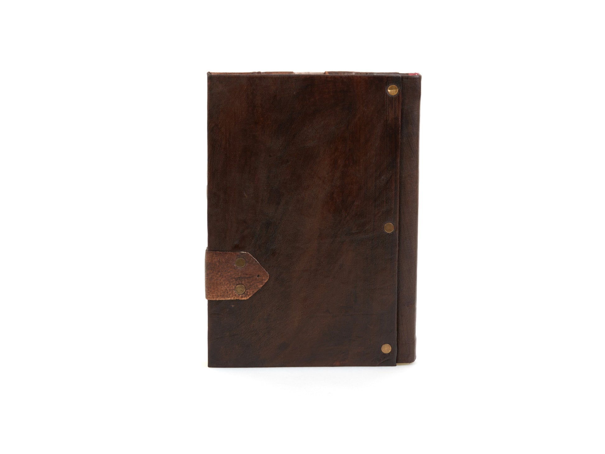 Journal en cuir brun, dos uni avec boutons métalliques et petite attache