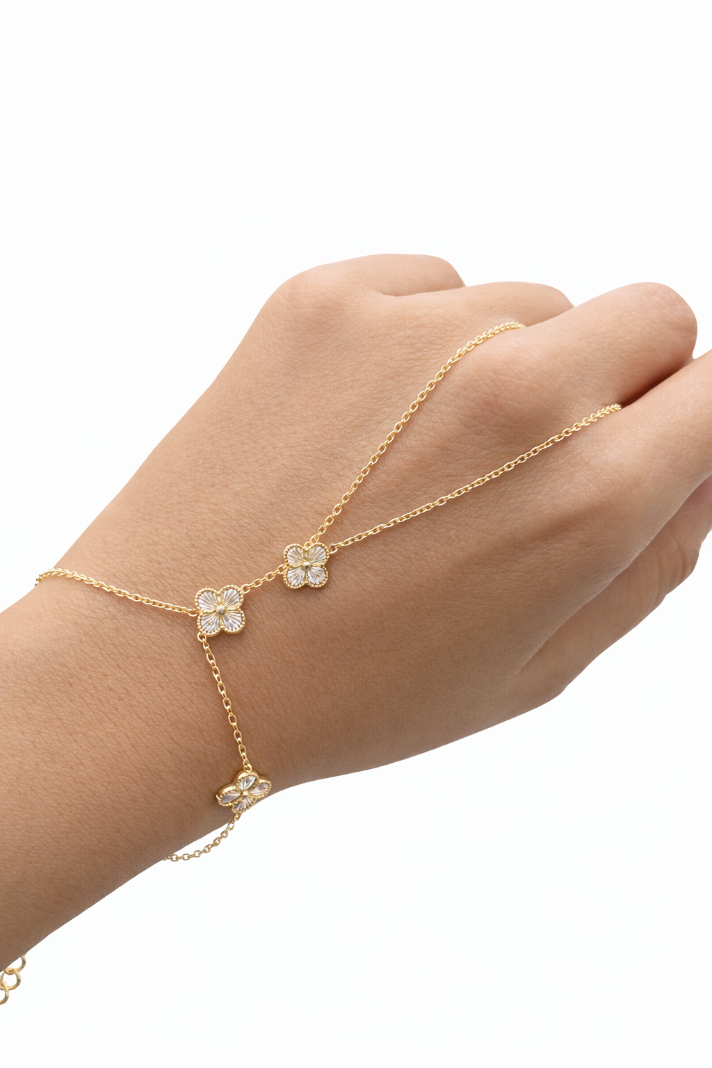 Ensemble de 3 bracelets dorés fins avec pendentifs en forme de trèfle