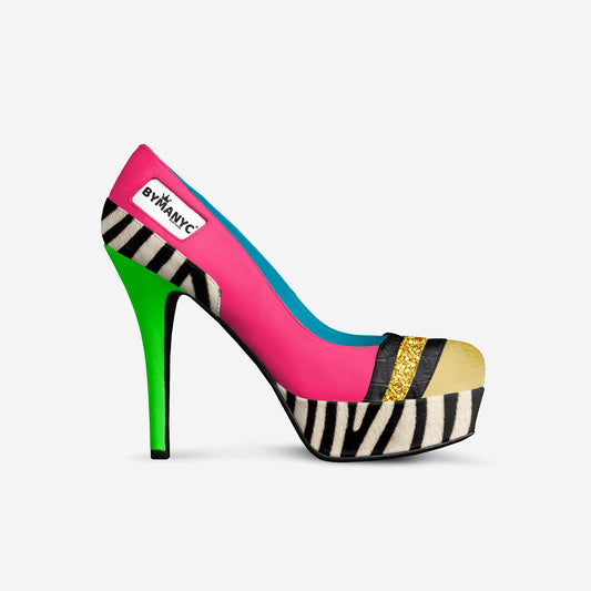 Chaussure à talon fin BYMANYC rose vif et vert, bout beige à liseré doré, motif zèbre