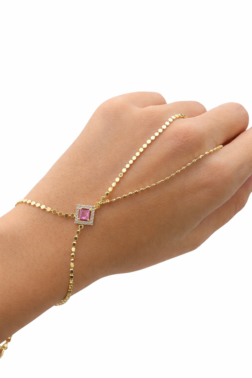 Bracelet fin à perles dorées avec pendentif carré rose