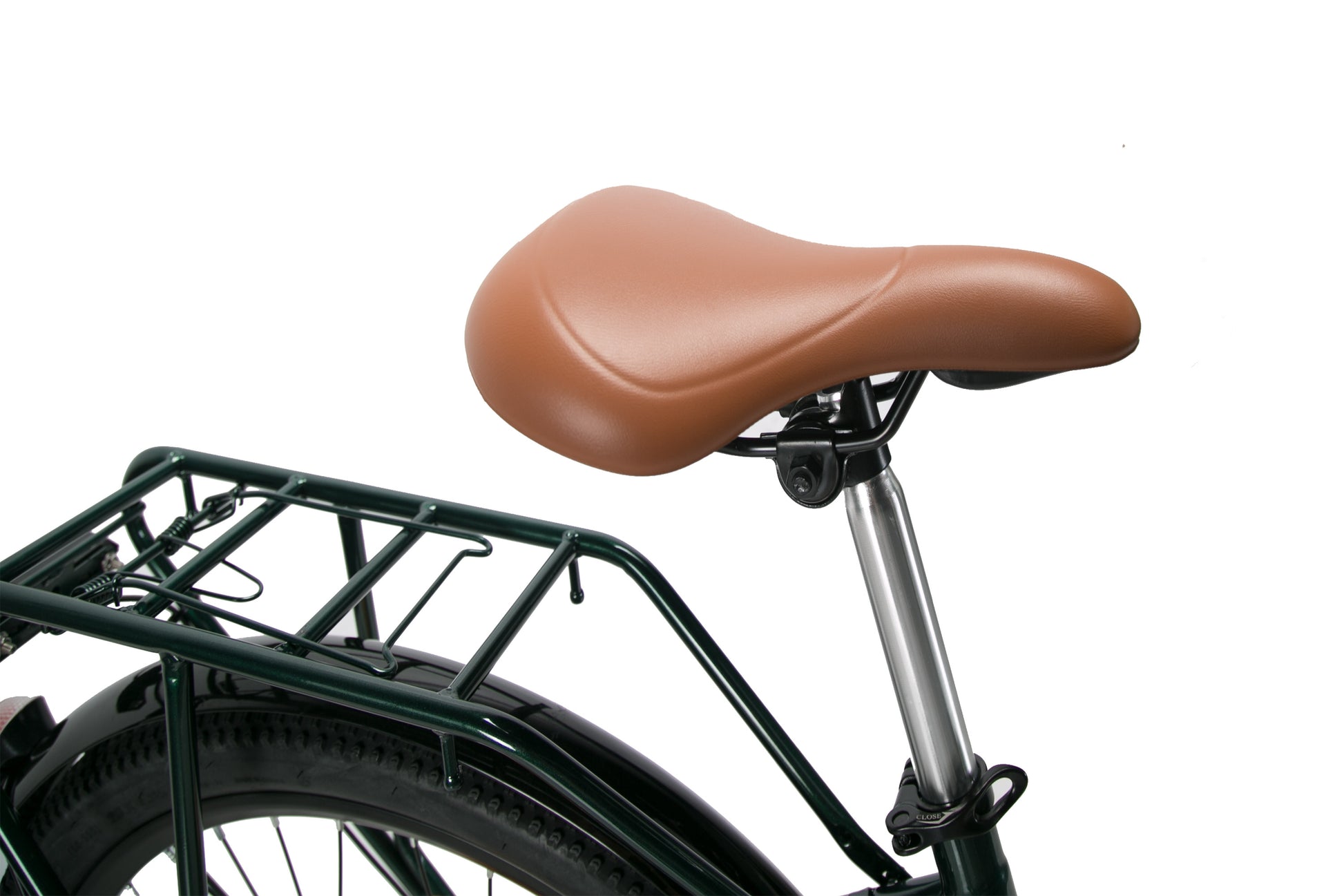 Selle marron et porte-bagages avant d’un vélo électrique CYSUM vert