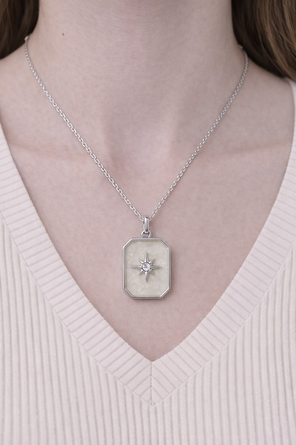 Collier argenté à pendentif rectangle octogonal étoile du Nord sur chaîne maillons