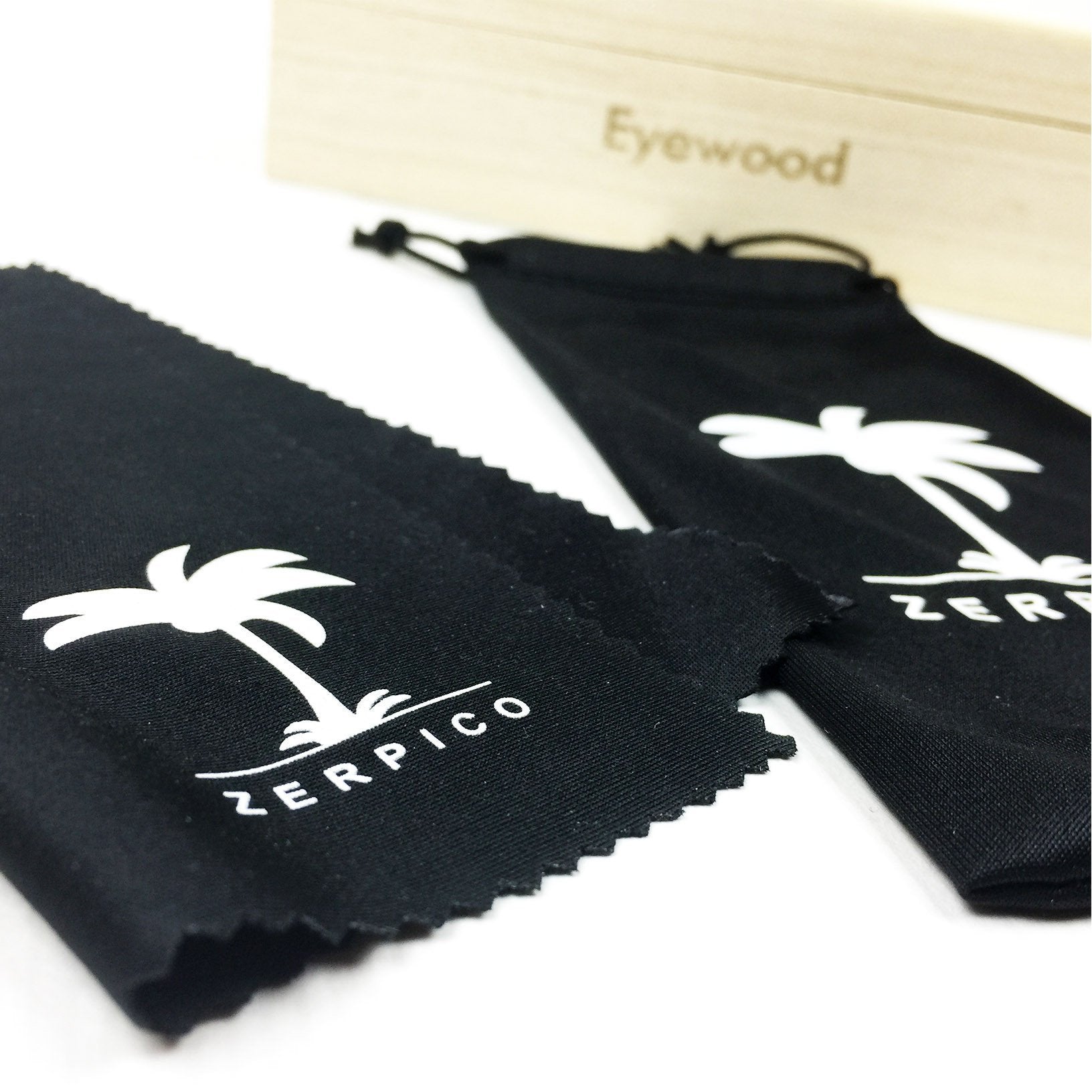 Chiffons de nettoyage et étui en tissu noir pour lunettes de soleil Eyewood