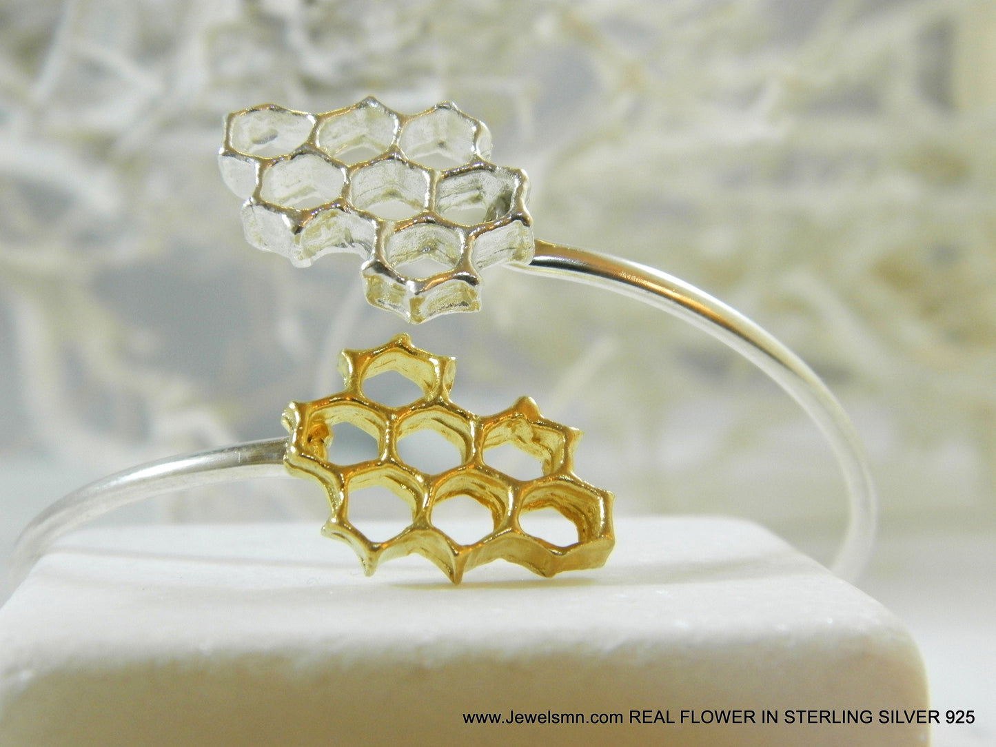 Bracelet manchette nid d’abeille en argent 925 électroformé, motif ajouré