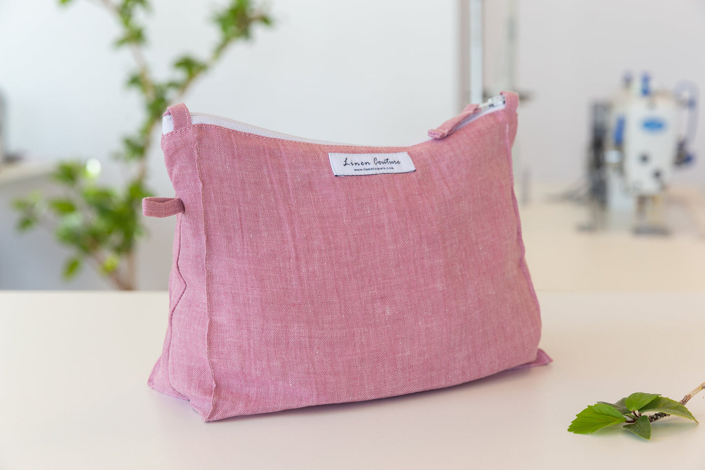Melange Burgundy linen large makeup bag | 44391332