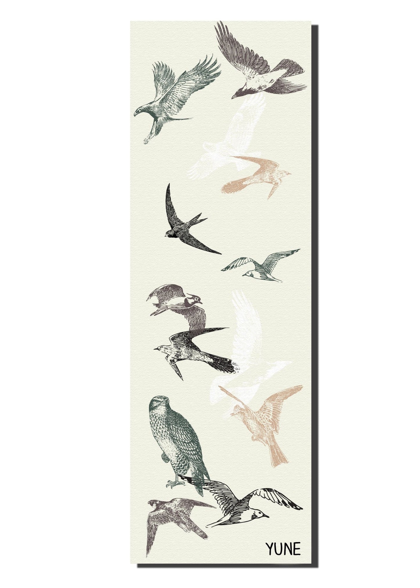 Tapis de yoga beige imprimé d’oiseaux, bord droit, logo YUNE