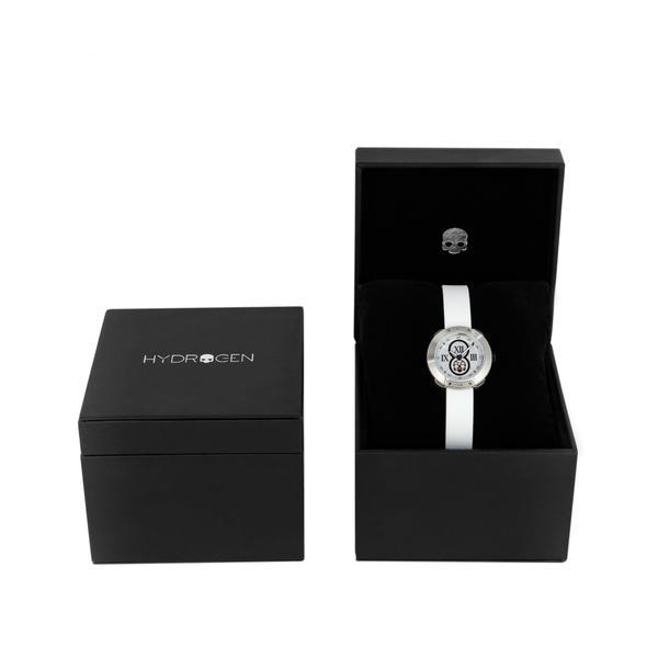 Montre Hydrogen avec boîte noire ouverte et montre dans son compartiment