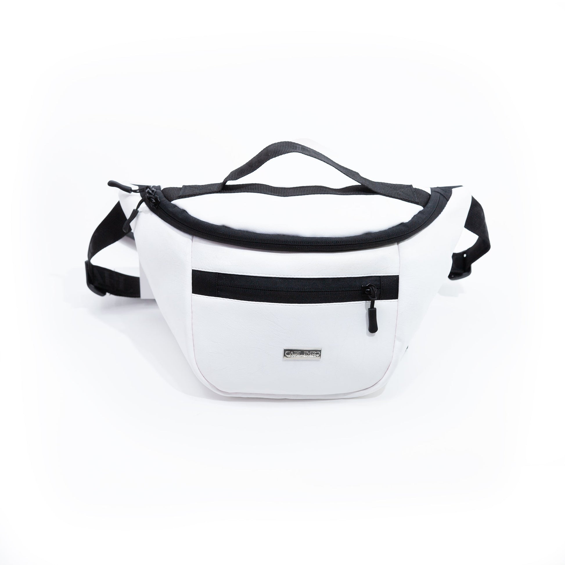 Sac banane blanc en simili cuir, liserés noirs, sangle réglable et poche zippée